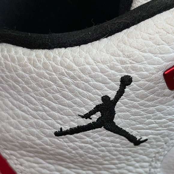Size 5.5Y Jordans White & Red Sneakers - Picture 5 of 6
